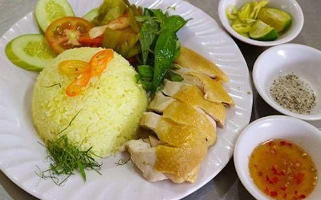 Gà Ta Tam Kỳ Mỹ Trinh - Cơm Gà & Cháo, Gỏi Gà Ta - CC Becamex Hoà Lợi