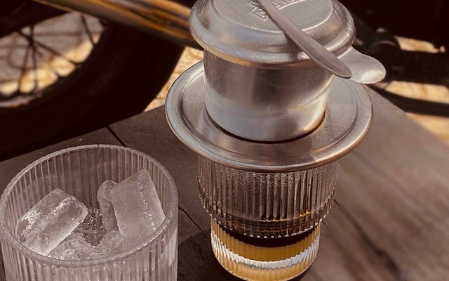 Bhomies Coffee - Cà Phê Muối - 54 Lê Lợi