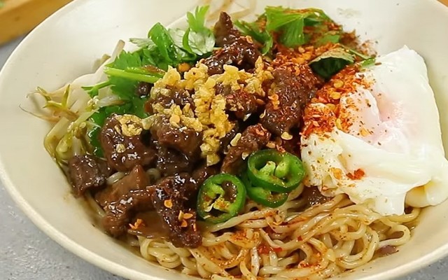 Mì Trộn & Miến Trộn 129 - Nguyễn Trãi