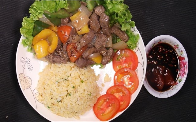 Tiệm ăn số 77 - Phú Lộc 22