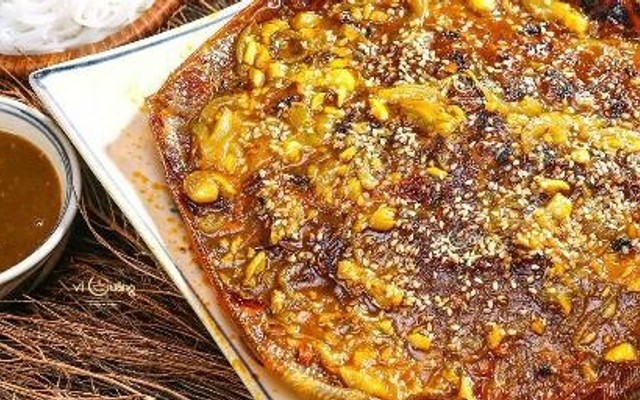 Lyn Quán - Gỏi Cá Trích & Cá Đuối Nướng