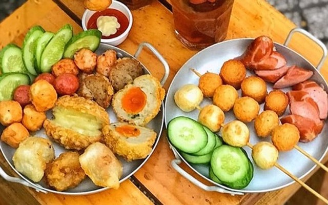 Bà Dung Quán - Ăn Vặt - Cá Viên Chiên - Bờ Bao Tân Thắng