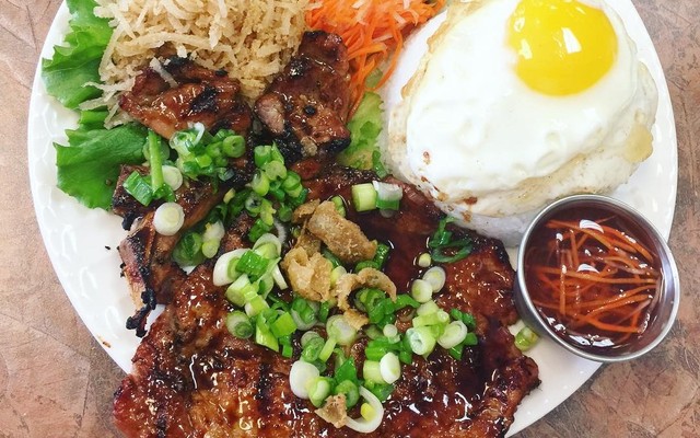 Cơm Tấm Dì Tư - Bình Trị Đông