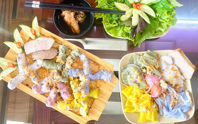 Bánh Cuốn Chi Thị Màu - Lô 22 Lê Hồng Phong