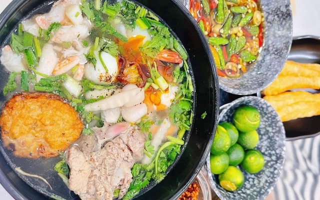 Bánh Canh Hương - Bánh Canh Thịt Ghẹ & Cháo Chờ Nam Ô - 74 Thái Phiên