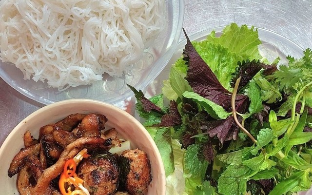 Bún Chả - 34 Hàng Giấy
