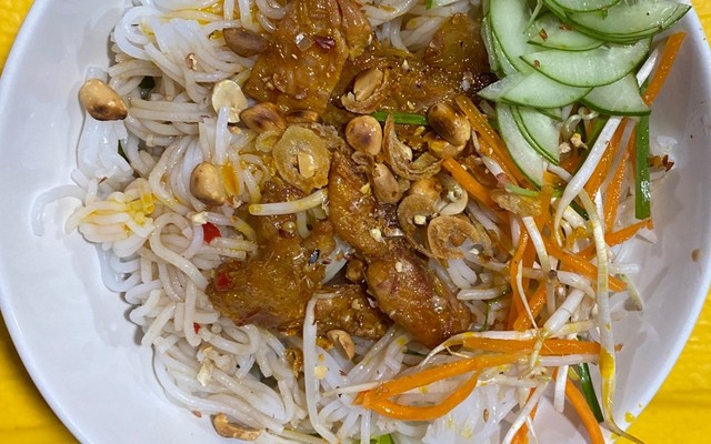 Bún Thịt Nướng, Bún Mắm & Bánh Nậm Nóng - Mọi