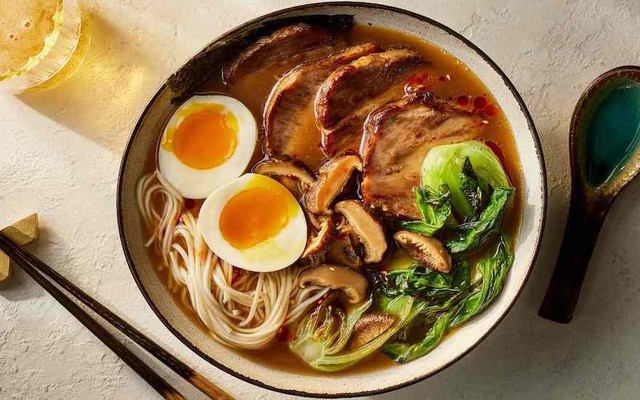 MaMa 86 - Cơm gà Việt Nam, Mì Ramen Nhật & Xá Xíu Đài Loan - Nguyễn Sơn Hà