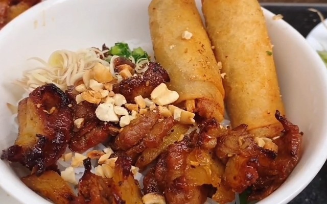 Bún Thịt Nướng, Bánh Cuốn & Bánh Ướt Thịt Nướng 24h - Bùi Viện