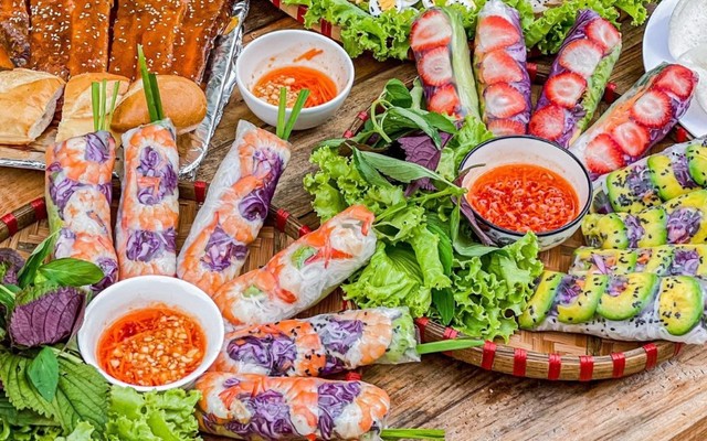 Tiệm Nhà Dâu - Gỏi Cuốn & Nước Ép Đà Lạt - Nguyễn Khang