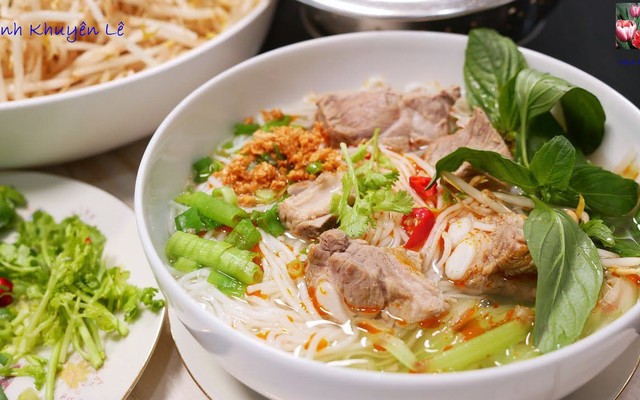 Bếp Mẹ Hân - Bún Sườn Chua Thịt Mọc - Đê Tô Hoàng