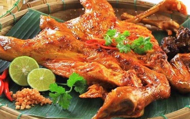 Gà Nướng Muối Ớt Gia Gia - Nguyễn Văn Tỏ