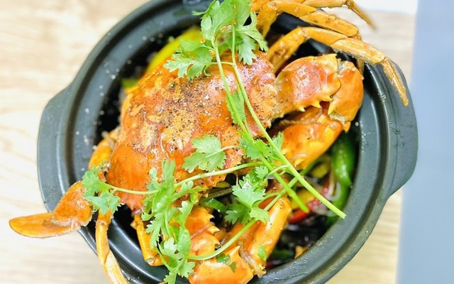 Tùng Cua - Hải Sản Tươi Sống & Lẩu Bầu Cua