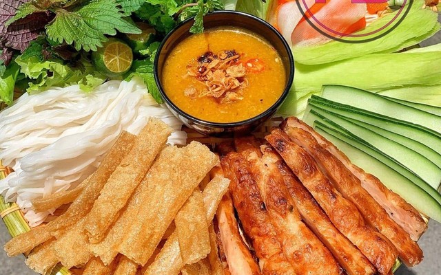 Nem Nướng Nha Trang Hương Việt - Trần Quốc Hoàn