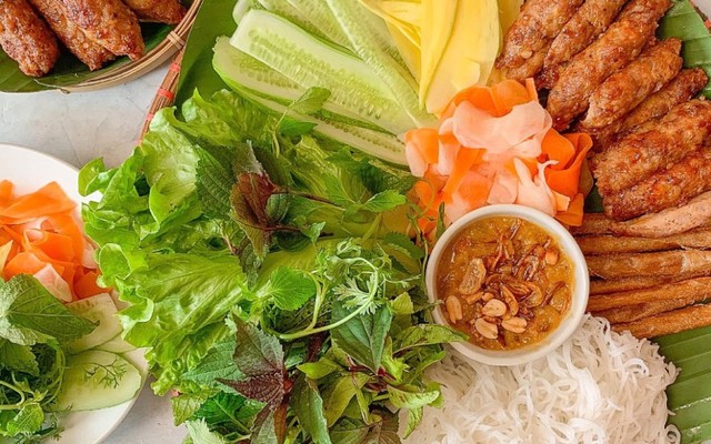 Nem Nướng & Đồ Ăn Vặt - Buta Văn Quán