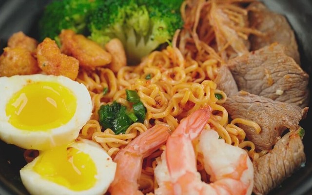 TIỆM BÉ MUN - Mỳ Trộn & Nước Ép - 363 Bạch Mai