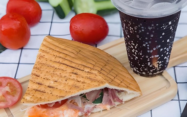 Bánh Mì Đệ Nhất - Cửa Đại