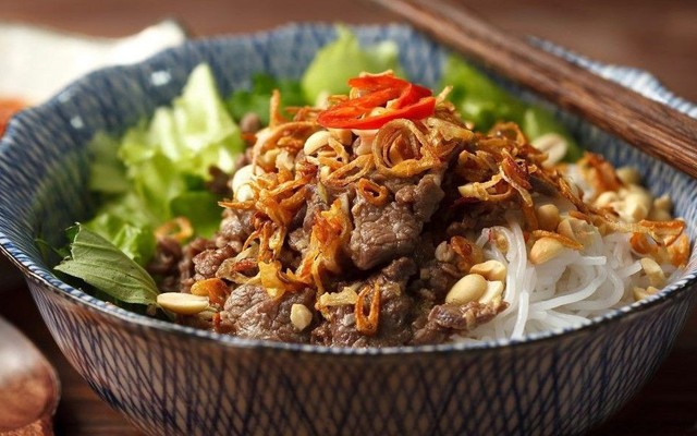 Bún Trộn Hoàng Phố - Khúc Thừa Dụ