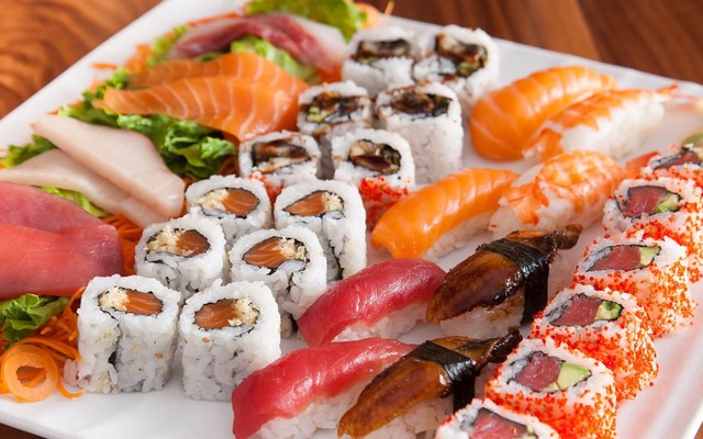 Paris sushi - Sasimi & Cơm cuộn - Lý Tự Trọng