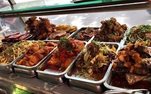 Cơm Sườn Bé Duyên