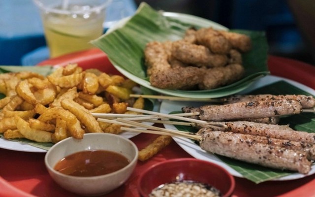 Tiệm Nhà Tấm - Nem Chua Nướng - 33 Thành Trung