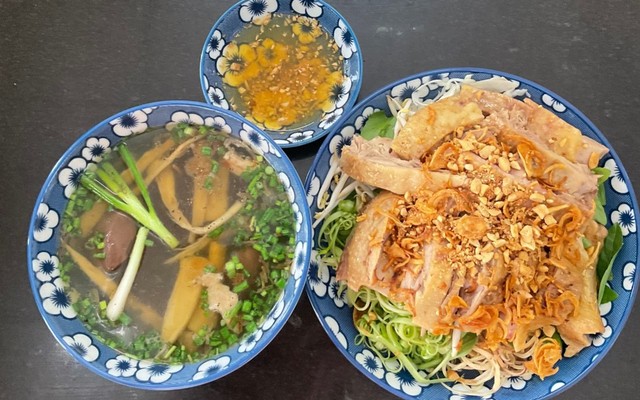 Quán Tuyết - Bún & Miến Gỏi Vịt