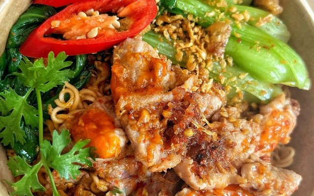 Noodle Home - Mì Trộn Sa Tế - Hưng Phú