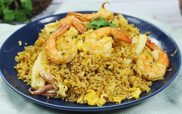 Quán Nhậu Quang Ốc - Cơm Chiên Hải Sản, Bạch Tuộc Nướng & Tôm Nướng Muối Ớt