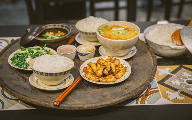 Bếp Hoàng Ngư 2 - Điểm Tâm Sáng, Cơm Gia Đình & Hải Sản - Hồ Nghinh