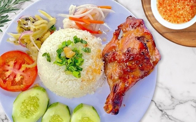 Cơm Tấm 555 - Sườn Bì Chả - Nguyễn Gia Trí