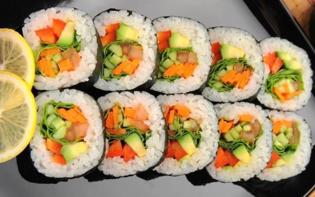 Sushi Gà Xả Giận - Lạc Long Quân