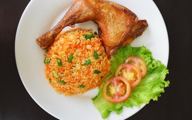 Cơm Gà Trung Sơn - Đường 9A