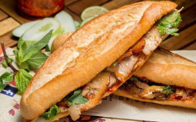 Bánh Mì Cô Hai - Bánh Mì & Nước Ép
