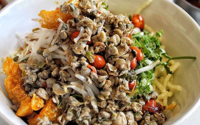 Út Mãi - Cơm Hến & Nước Ép - Nguyễn Thị Minh Khai