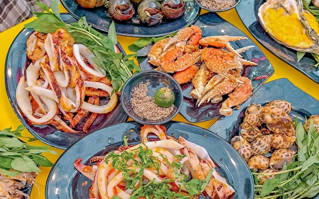 Hải Sản 18 Tầng - A5-2/4 Nguyễn Hữu Cảnh