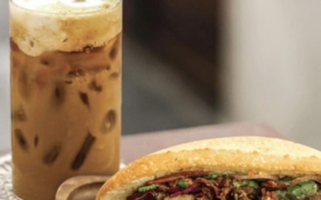 Bánh Mì, Sinh Tố & Cafe ĐÔNG DƯƠNG