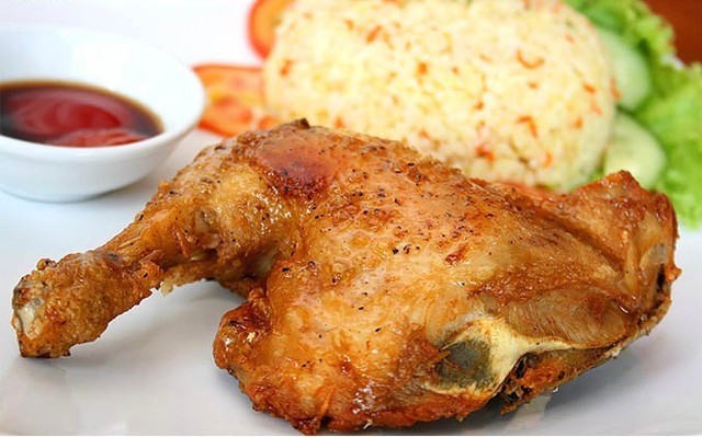 Cơm Gà Bà Tám - Hẻm 512 Đồng Khởi