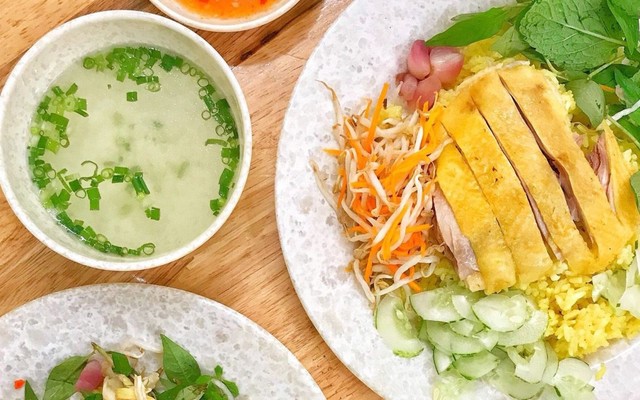 Cơm Gà Út Sương - Phan Huy Ích