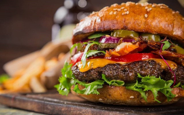 Hamburger Lucky - Lãnh Binh Thăng