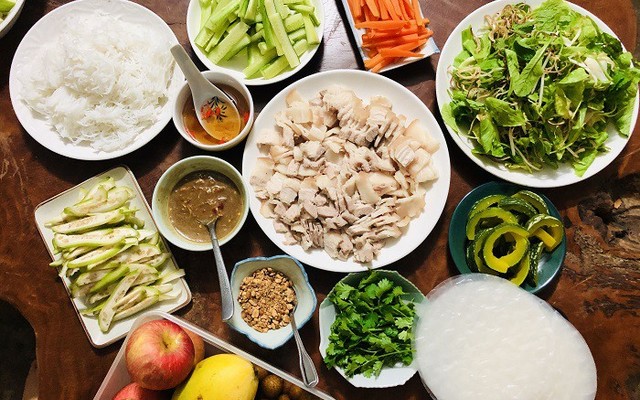 Bánh Tráng Cuốn Thịt Heo - Sinh Tố Hoa Quả - Thái Hà