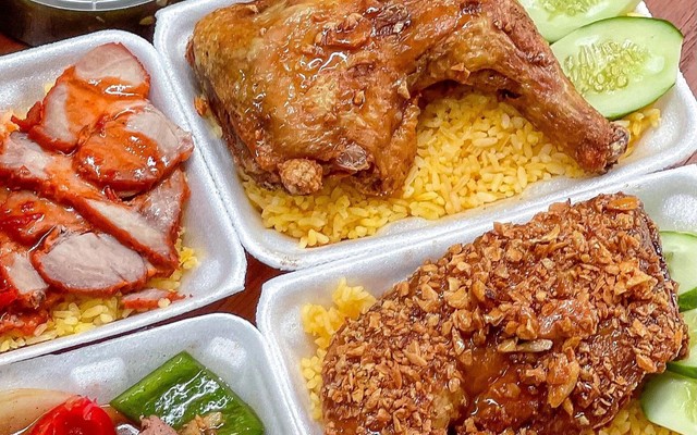 Cơm Gà Hoàng Ký - Cơm Gà Mắm Tỏi & Gà Ủ Muối