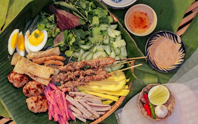 Bảy Ơi Bảy - Bún Nem Nướng Thịt Lụi & Bánh Cuốn Tây Sơn - Lâm Văn Bền