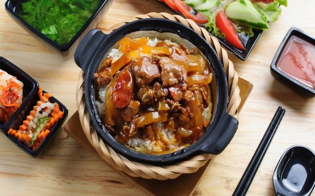 Cơm Niêu Gia Đình - Cơm Niêu Bò Sốt Tiêu Đen & Cơm Niêu Sườn Sốt BBQ - Quan Hoa