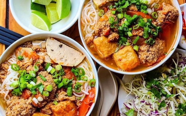 Cháo Lòng, Hủ Tiếu & Bún Riêu 331 - Lê Văn Thịnh