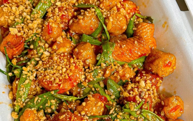 Ăn Vặt XO - Cá Viên Sốt Mắm Tỏi & Thịt Xiên Thái Lan - Võ Thị Sáu