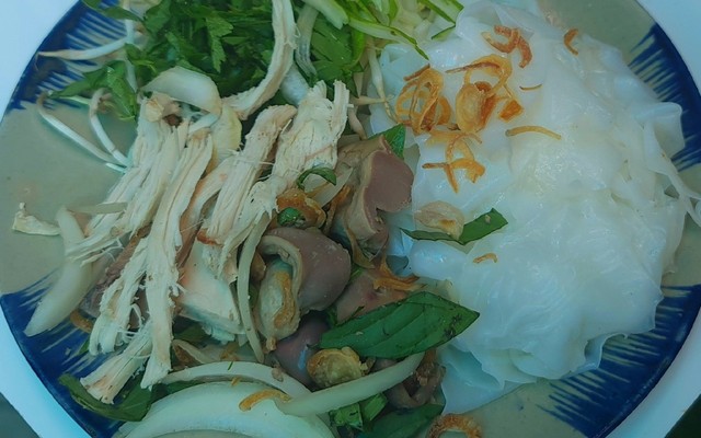 Bánh Ướt Lòng Gà Đà Lạt Xưa - Lâm Văn Bền