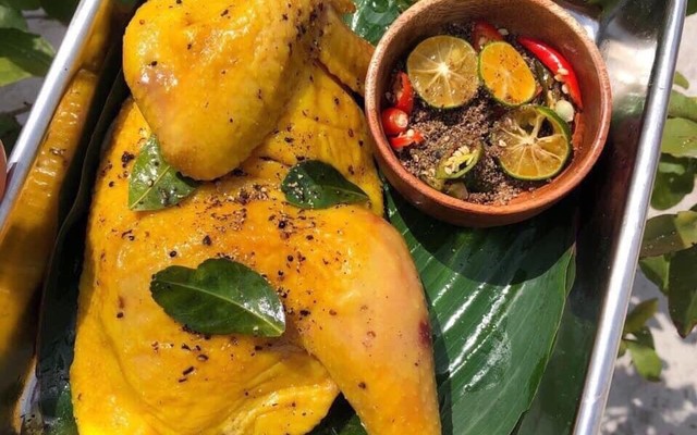 Huyền Trâm - Tiệm Gà Ủ Muối & Xôi - Phố Viên