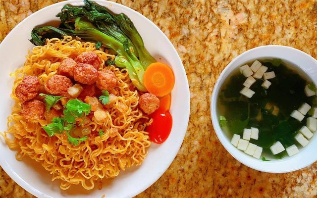 Tiệm Cô Bông - Bánh Tráng Trộn & Mì Trộn Tóp Mỡ