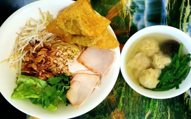 Mỳ Vằn Thắn Bà Lan – Hồng Mai