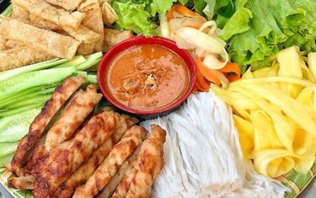 Nem Nướng Nha Trang - D2 Quán